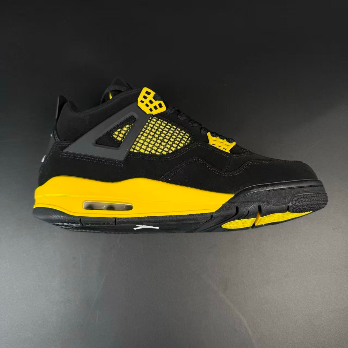 J4 RETRO THUNDER