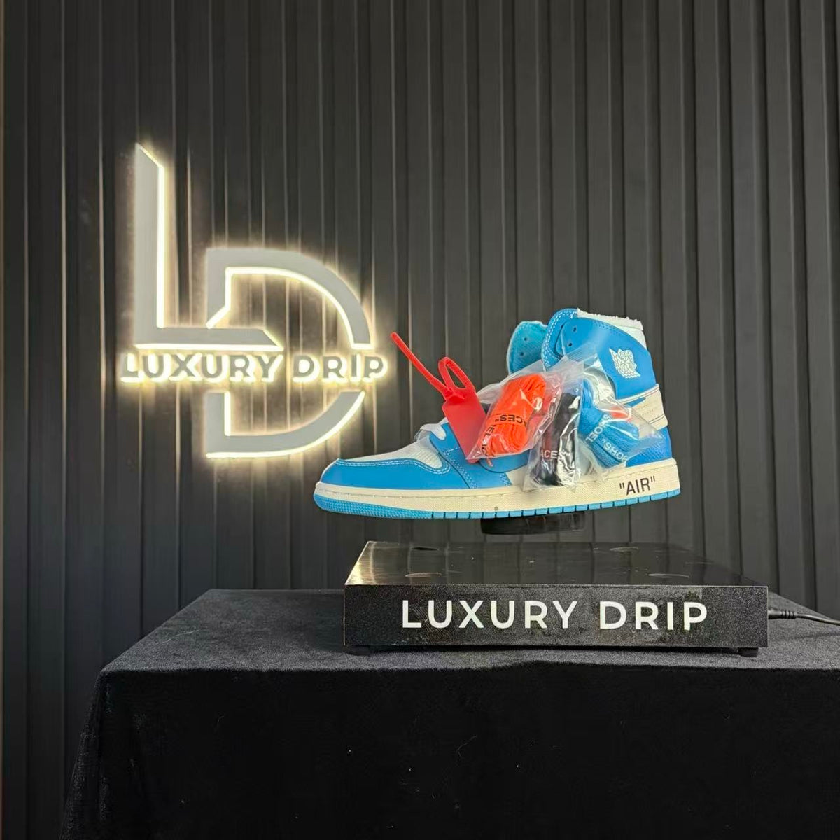 J1 RETRO HIGH OFF-W. UNIVERSITY BLUE