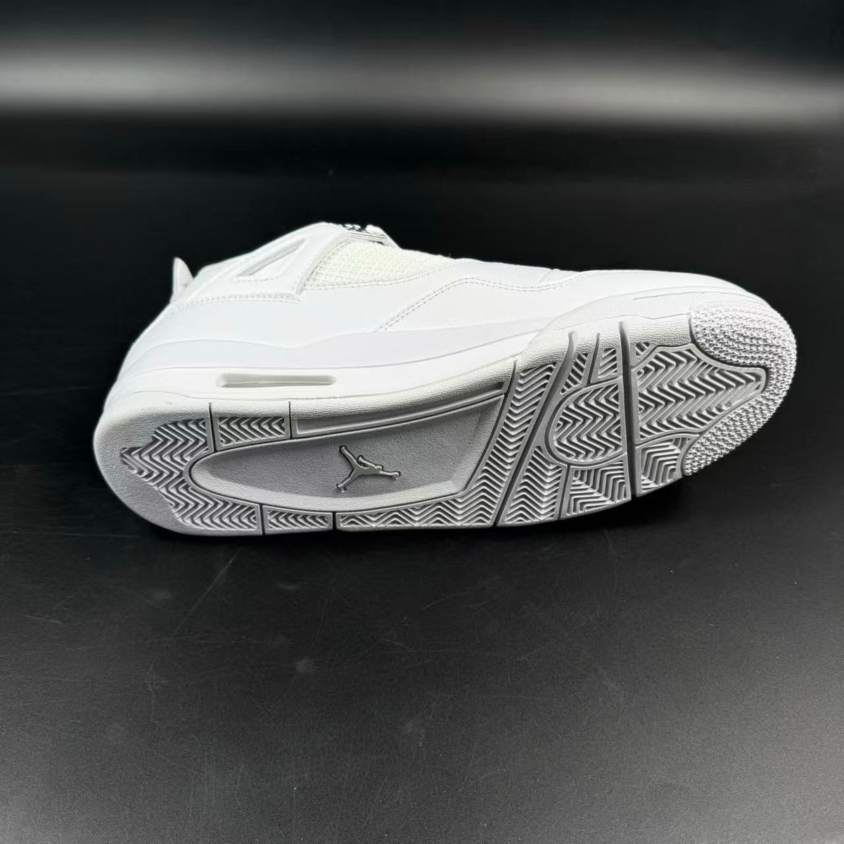 J4 RETRO PURE MONEY