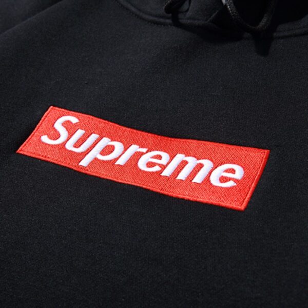 HOODIE BOX LOGO