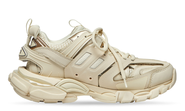TRAINERS IN BEIGE