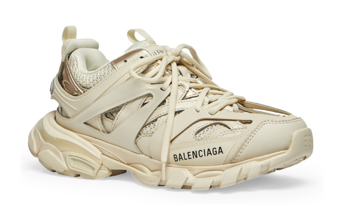 TRAINERS IN BEIGE