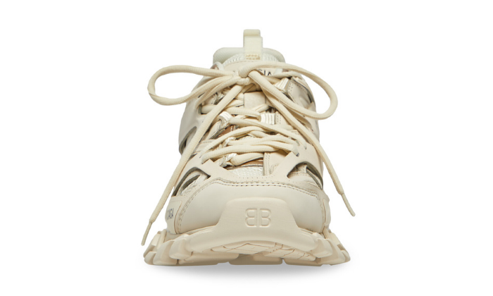 TRAINERS IN BEIGE