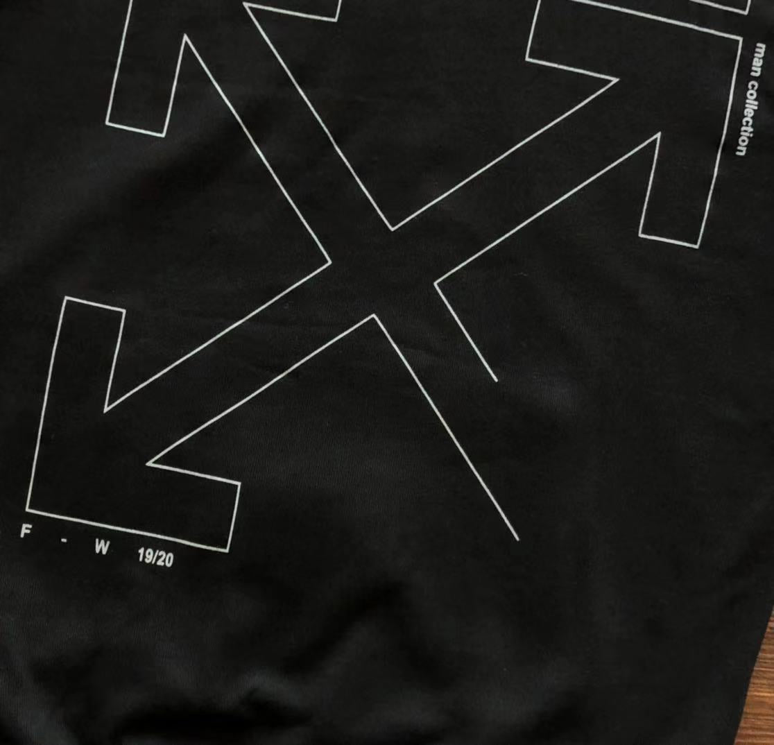 HOODIE – OFF-W.