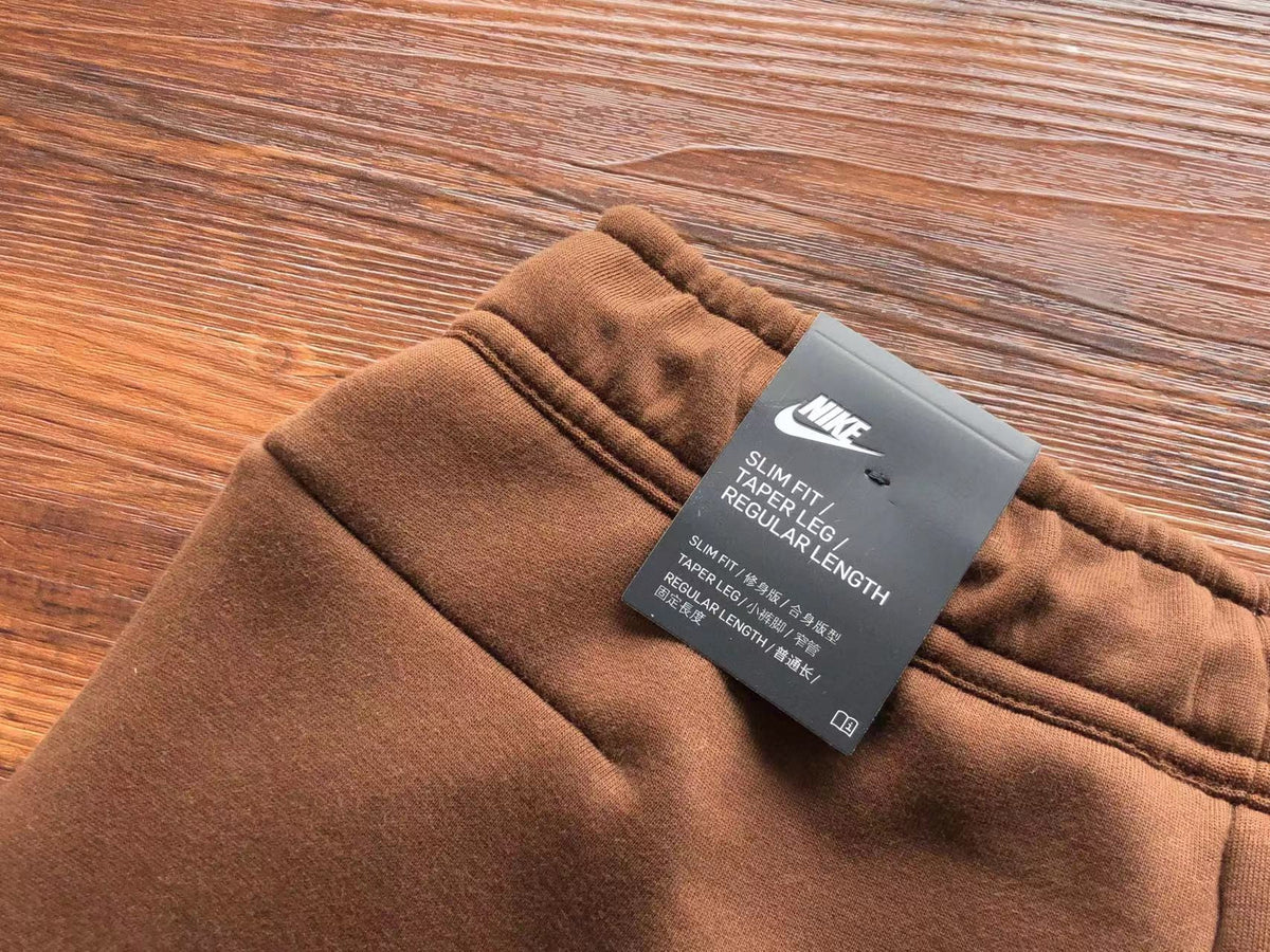 NK TECH FLEEECE – BROWN (completa)