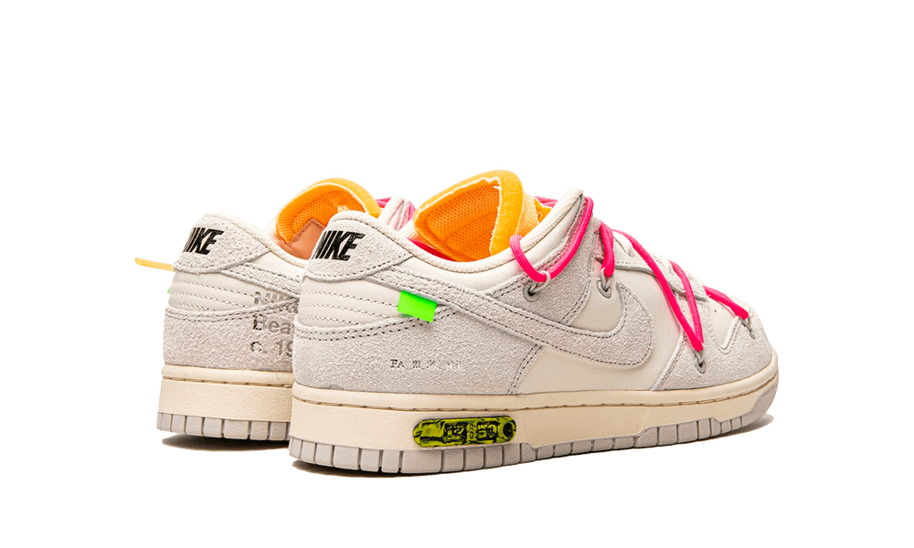 DUNK LOW OFF-W. LOT 17