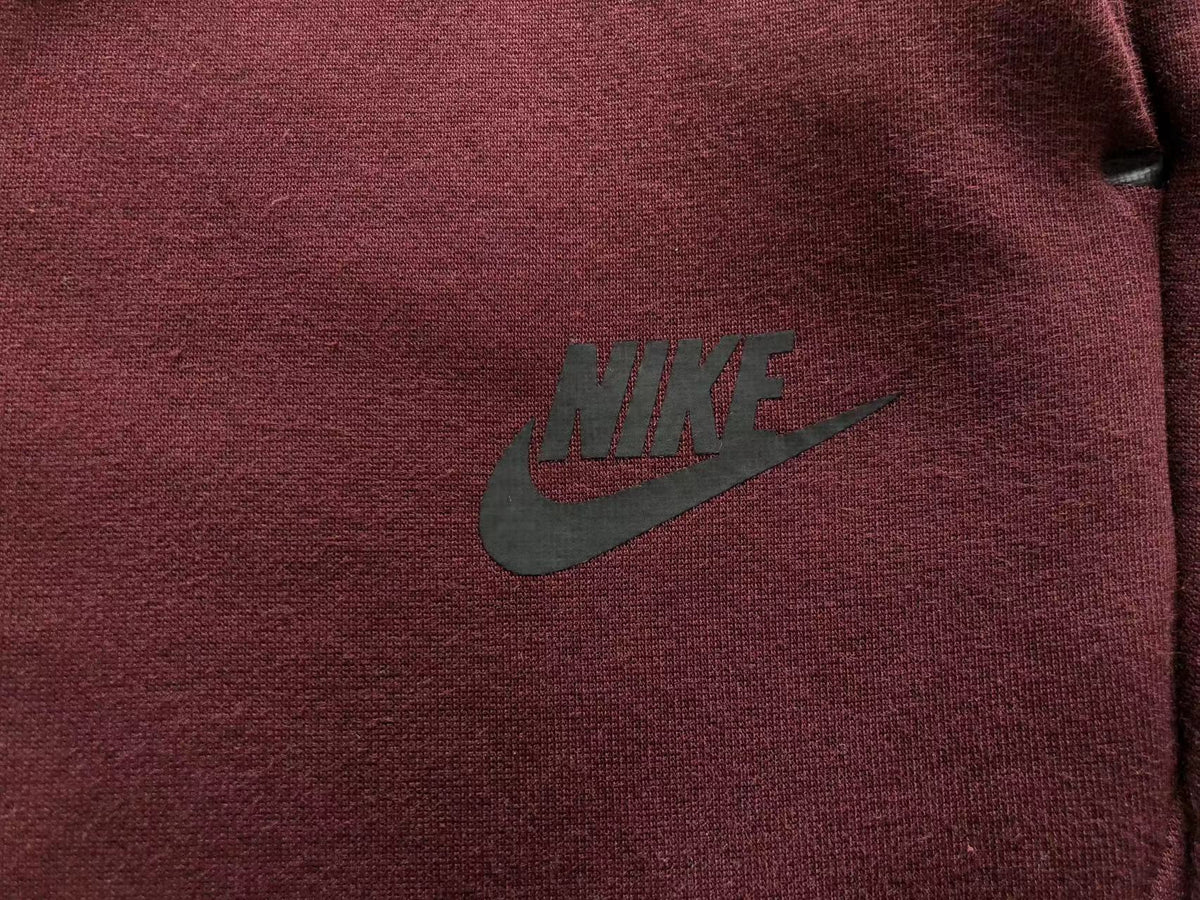 NK TECH FLEECE – RED/BORDEAUX (completa)