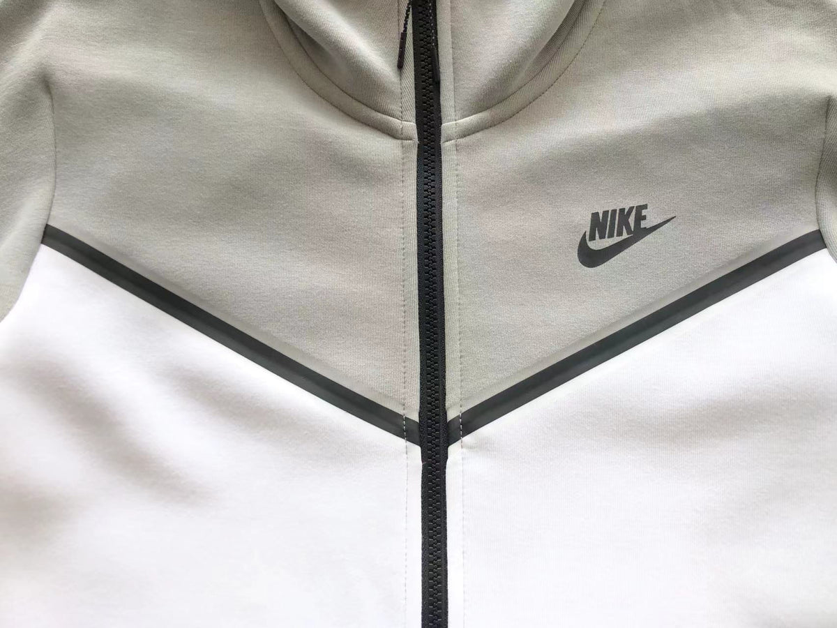 NK TECH FLEECE – GREY/WHITE (completa)