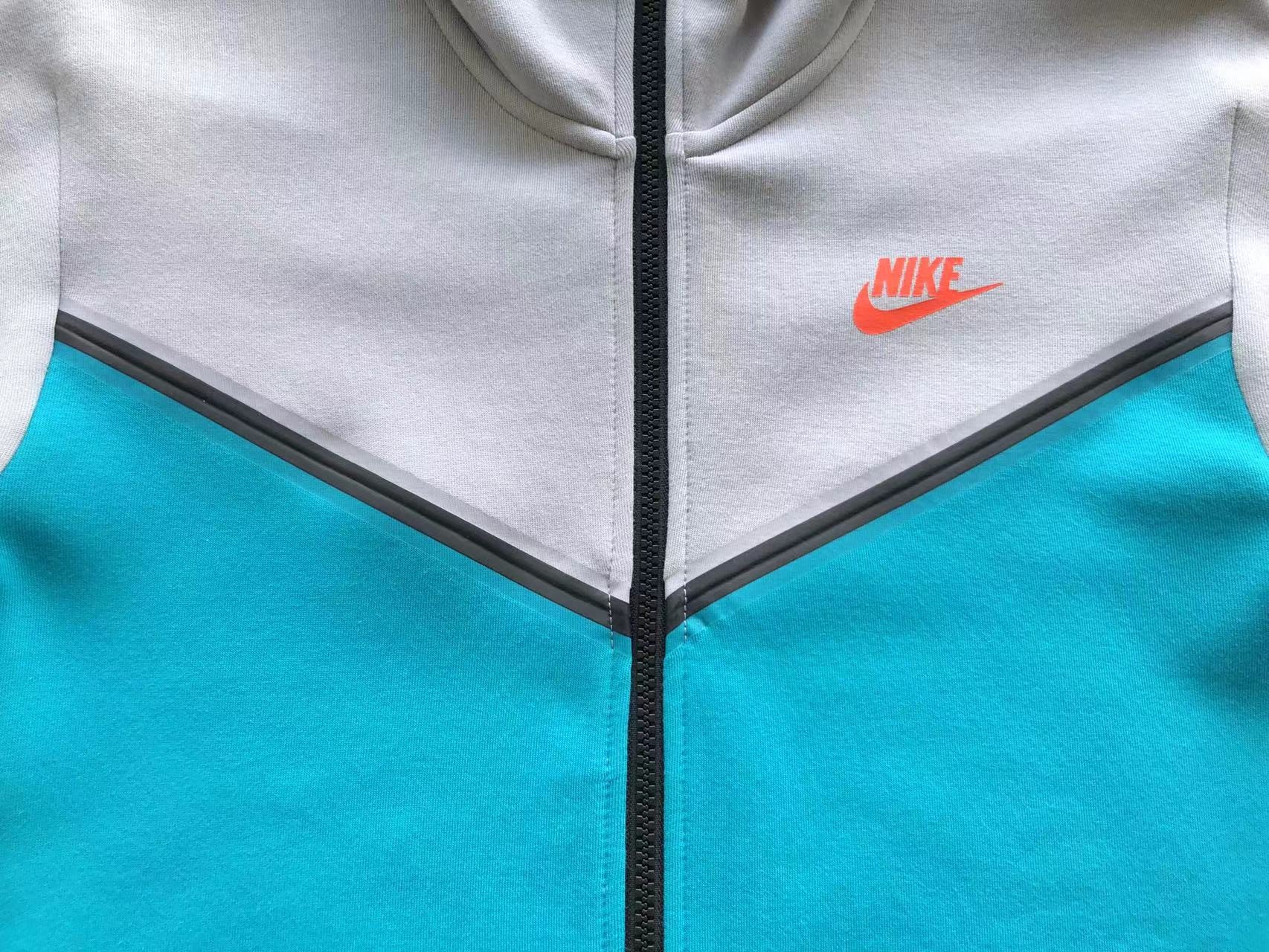 NK TECH FLEECE – LIGHT BLUE/GREY (completa)