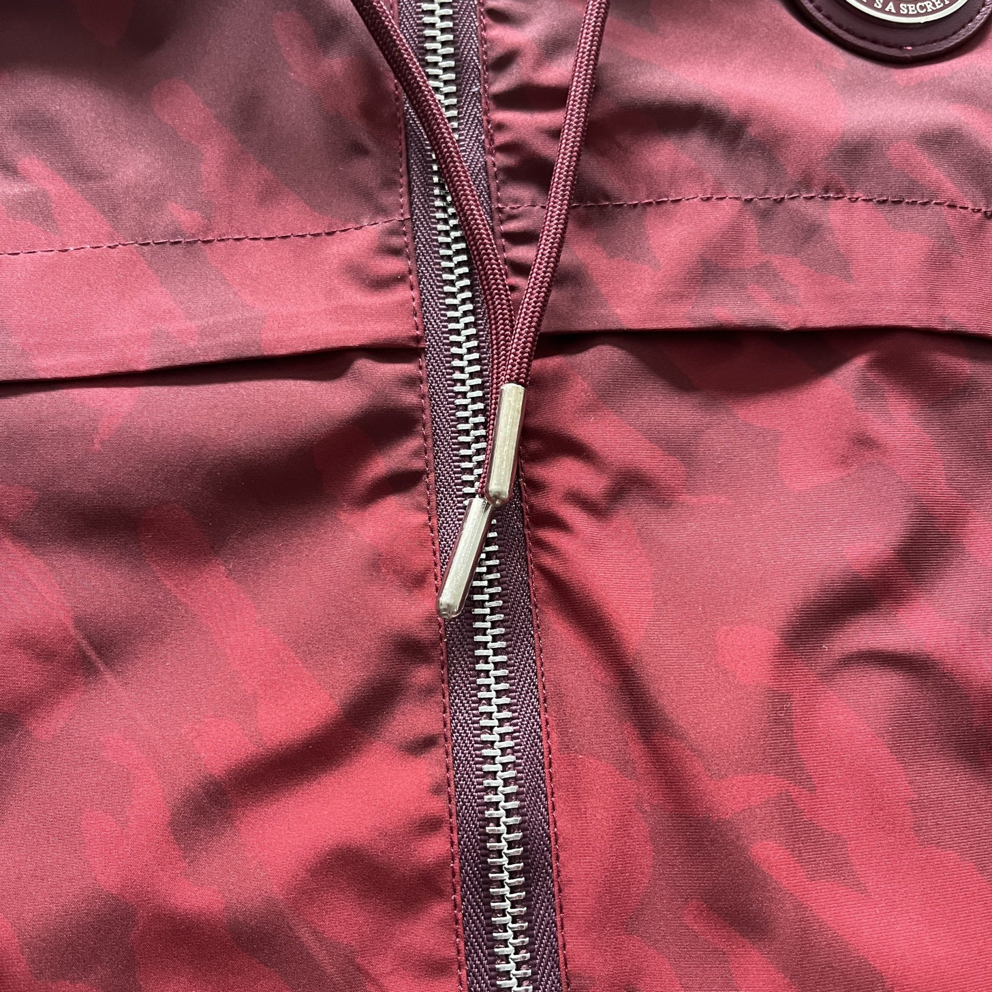 IRONGATE T WINDBREAKER – RED