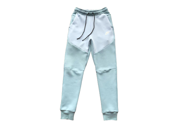 NK TECH FLEECE – LIGHT BLUE (completa)