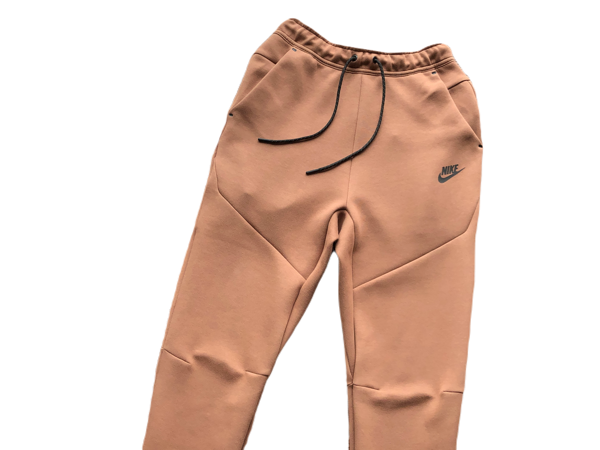 NK TECH FLEECE – BROWN CARAMEL (completa)