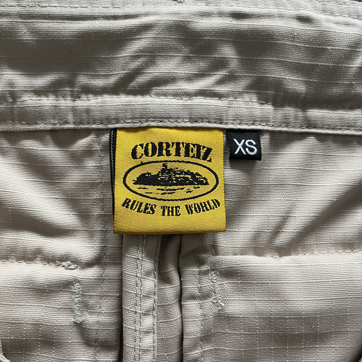 KHAKI CARGO SHORTS