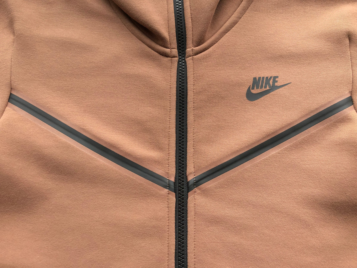 NK TECH FLEECE – BROWN CARAMEL (completa)