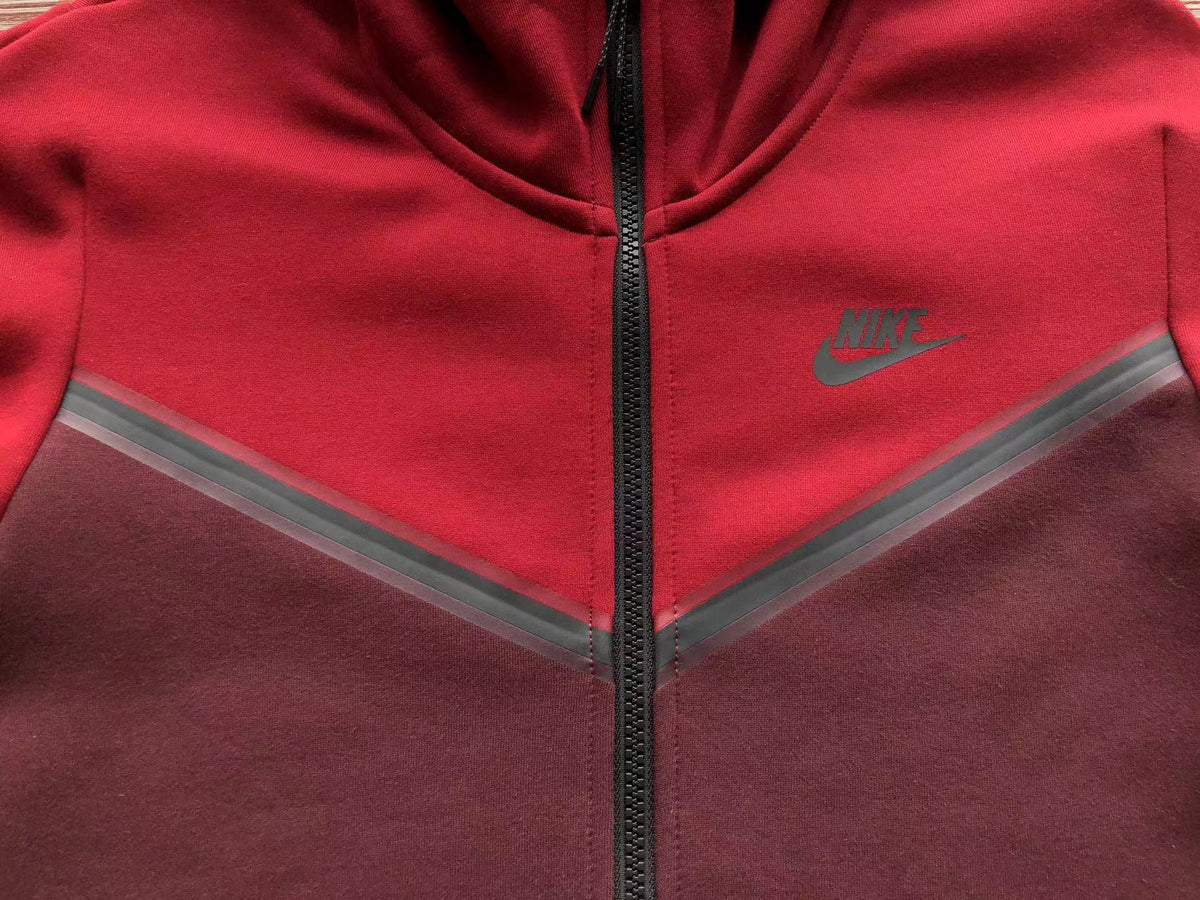 NK TECH FLEECE – RED/BORDEAUX (completa)