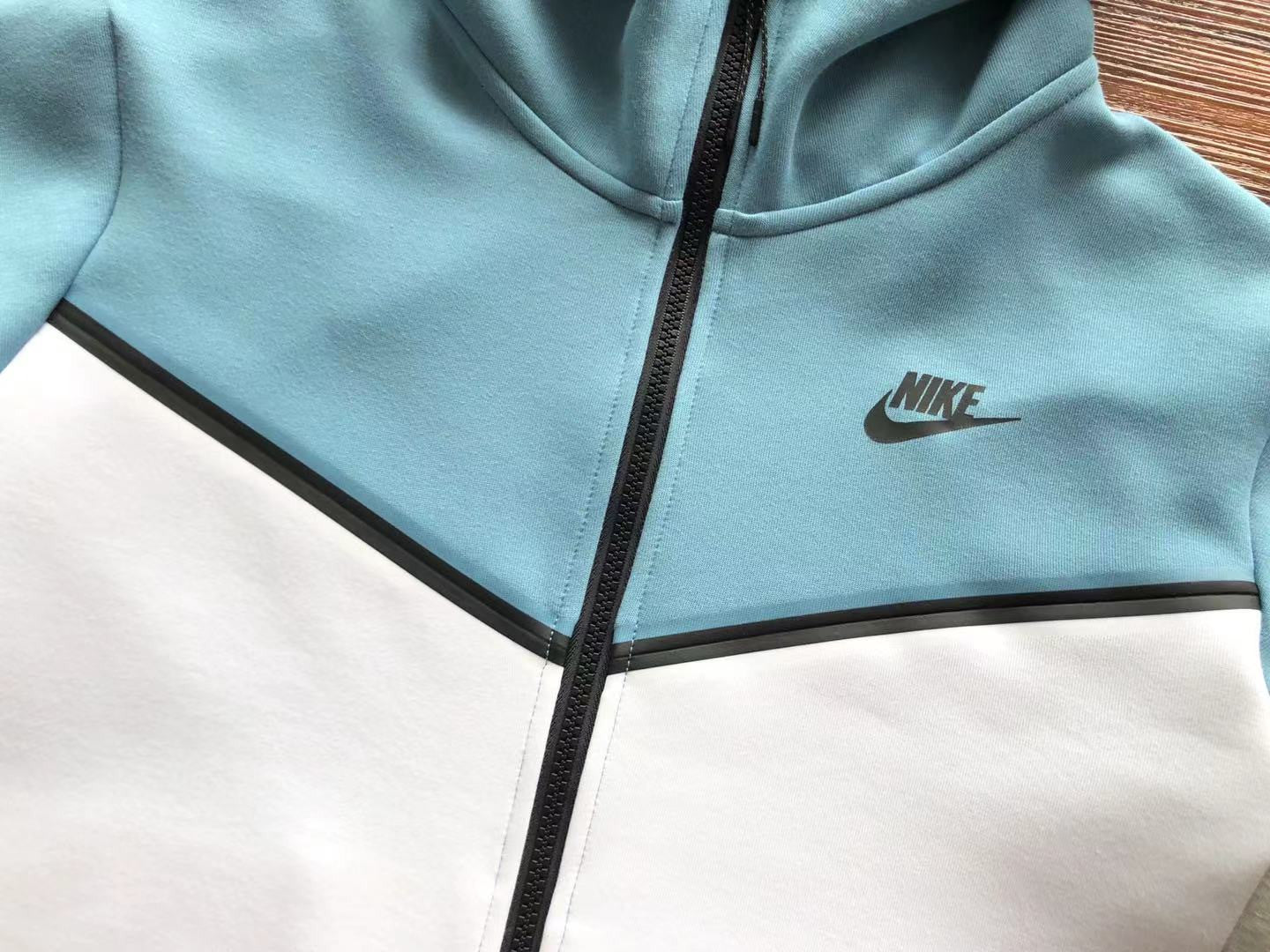NK TECH FLEECE – LIGHT BLUE/WHITE/GREY (completa)
