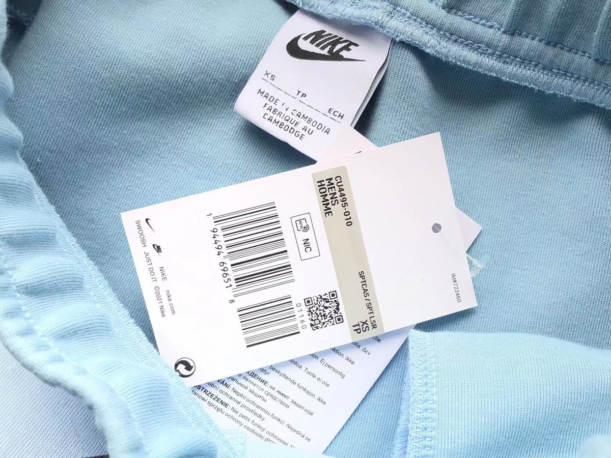 NK TECH FLEECE – LIGHT BLUE (completa)