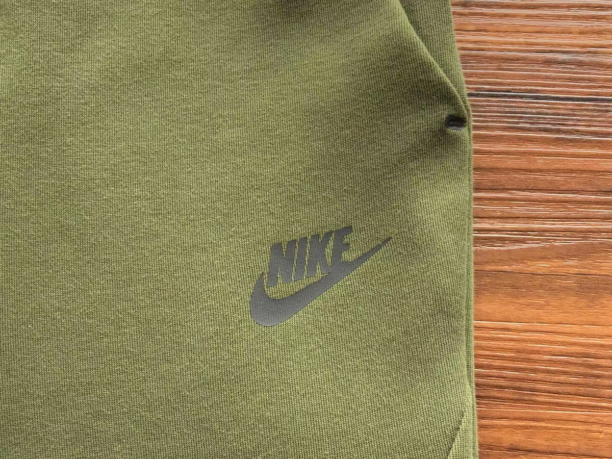 NK TECH FLEECE – GREEN (completa)