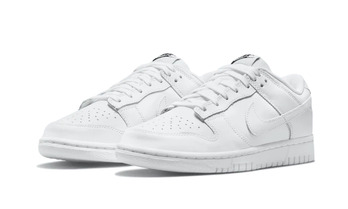 DUNK LOW TRIPLE WHITE