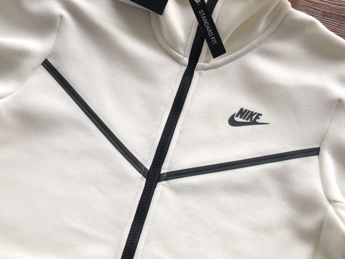 NK TECH FLEECE – WHITE (completa)
