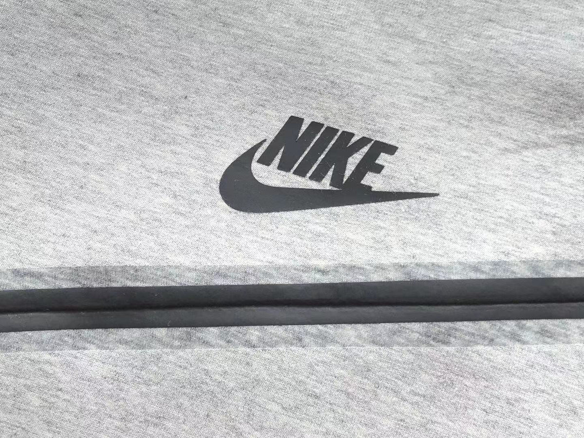 NK TECH FLEECE – GREY (completa)