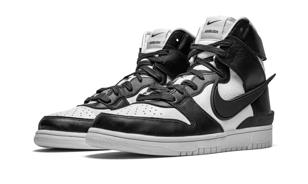 DUNK HIGH AMBUSH BLACK WHITE