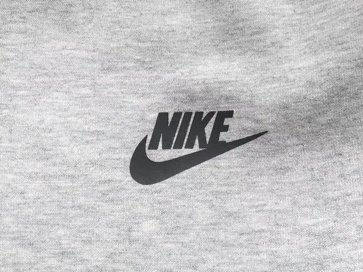 TECH SHORTS – GREY