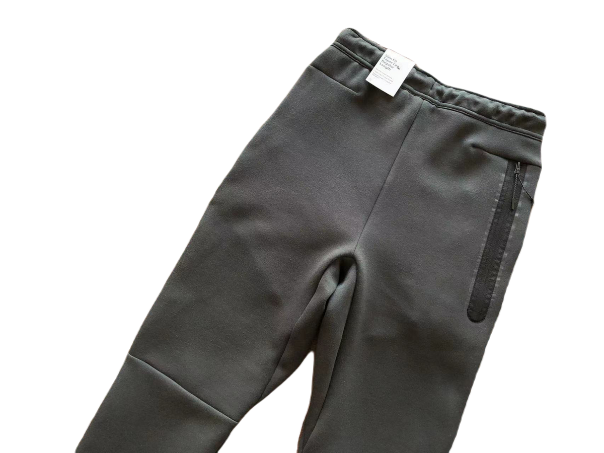 NK TECH FLEECE – BLACK/DARK GREY (completa)