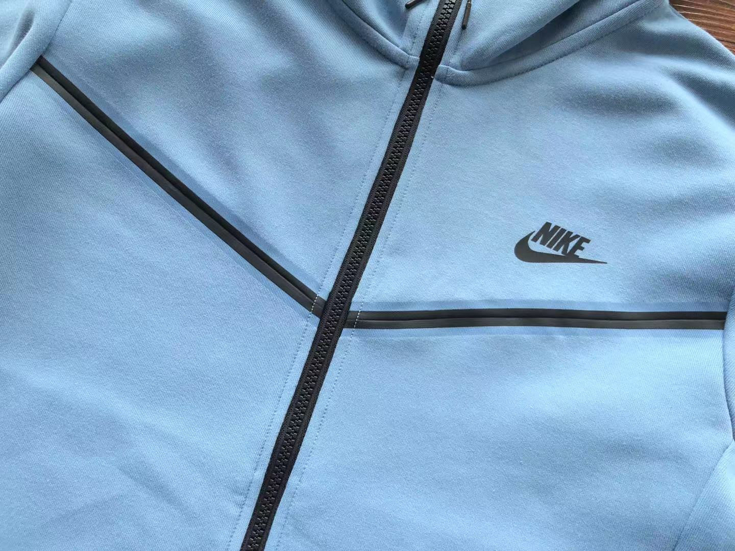 NK TECH FLEECE – HEAVENLY (completa)